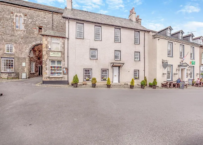 Cartmel Place